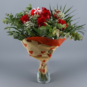 ramo de 6 rosas rojas